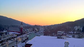 Weather camera view of Line Mountain ES Trevorton.