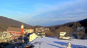 Weather camera view of Line Mountain ES Trevorton.