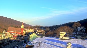 Weather camera view of Line Mountain ES Trevorton.