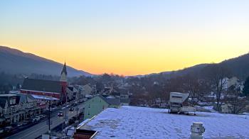 Weather camera view of Line Mountain ES Trevorton.