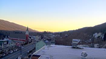 Weather camera view of Line Mountain ES Trevorton.