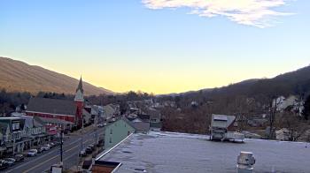 Weather camera view of Line Mountain ES Trevorton.