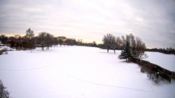 Weather camera view of Village Links of Glen Ellyn.