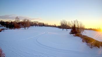 Weather camera view of Village Links of Glen Ellyn.