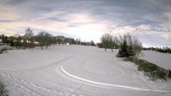 Weather camera view of Village Links of Glen Ellyn.