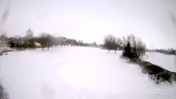 Weather camera view of Village Links of Glen Ellyn.