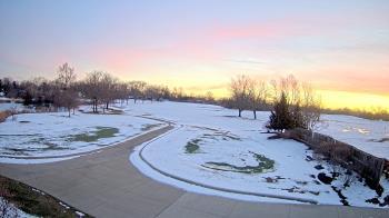 Weather camera view of Village Links of Glen Ellyn.