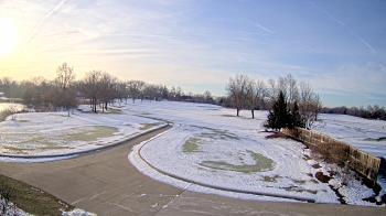 Weather camera view of Village Links of Glen Ellyn.