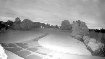 Weather camera view of Village Links of Glen Ellyn.