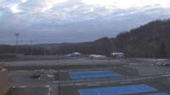 Weather camera view of Kiski Area HS.