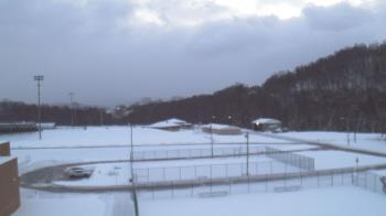 Weather camera view of Kiski Area HS.