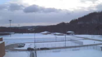 Weather camera view of Kiski Area HS.
