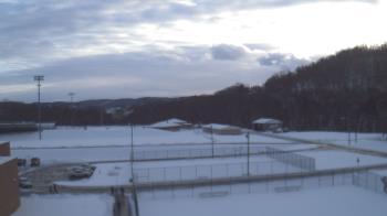 Weather camera view of Kiski Area HS.