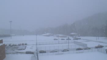 Weather camera view of Kiski Area HS.