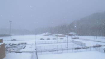 Weather camera view of Kiski Area HS.