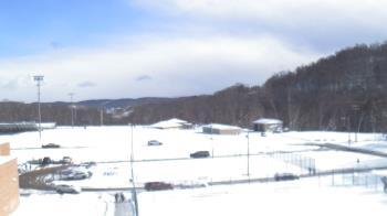 Weather camera view of Kiski Area HS.