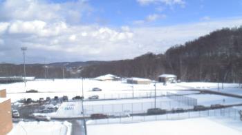 Weather camera view of Kiski Area HS.