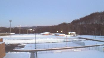 Weather camera view of Kiski Area HS.