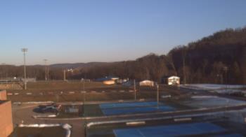 Weather camera view of Kiski Area HS.