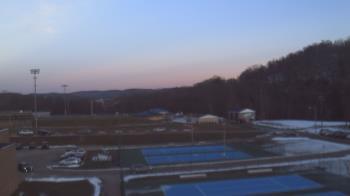 Weather camera view of Kiski Area HS.