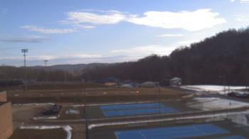 Weather camera view of Kiski Area HS.