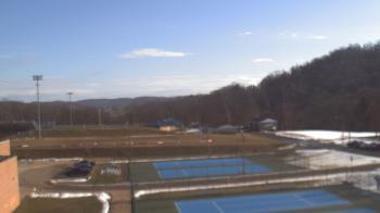 Weather camera view of Kiski Area HS.