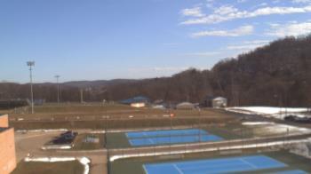 Weather camera view of Kiski Area HS.