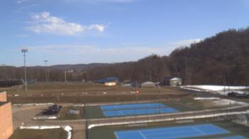 Weather camera view of Kiski Area HS.