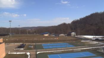 Weather camera view of Kiski Area HS.