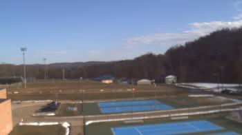 Weather camera view of Kiski Area HS.
