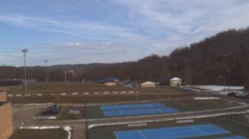 Weather camera view of Kiski Area HS.