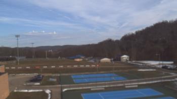 Weather camera view of Kiski Area HS.