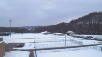 Weather camera view of Kiski Area HS.