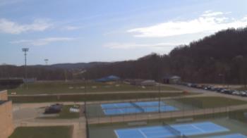Weather camera view of Kiski Area HS.