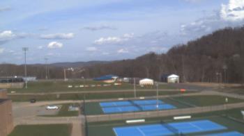 Weather camera view of Kiski Area HS.