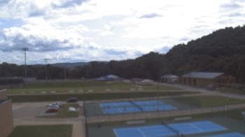 Weather camera view of Kiski Area HS.