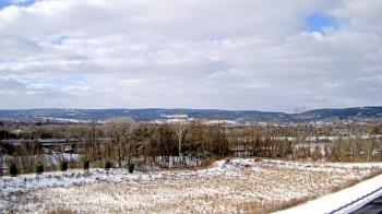 Weather camera view of Wilkes-Barre Area High School.