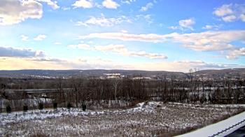 Weather camera view of Wilkes-Barre Area High School.