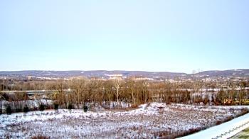 Weather camera view of Wilkes-Barre Area High School.