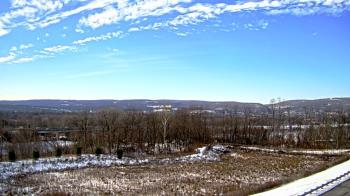 Weather camera view of Wilkes-Barre Area High School.