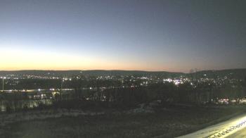 Weather camera view of Wilkes-Barre Area High School.