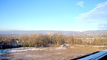 Weather camera view of Wilkes-Barre Area High School.