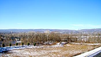 Weather camera view of Wilkes-Barre Area High School.