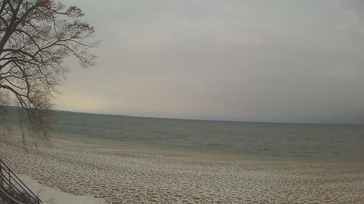 Weather camera view of Forest Lawn Beach.
