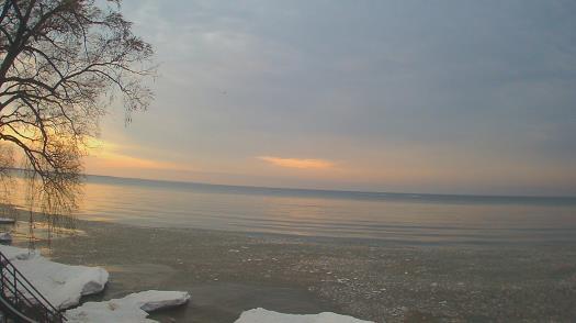 Weather camera view of Forest Lawn Beach.