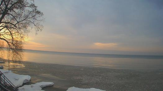 Weather camera view of Forest Lawn Beach.