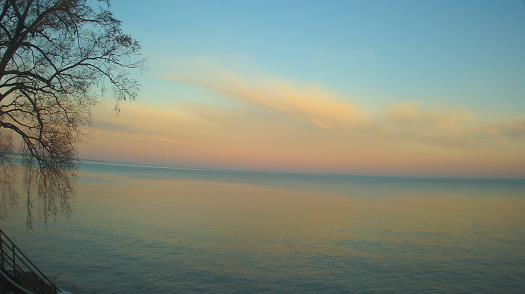 Weather camera view of Forest Lawn Beach.