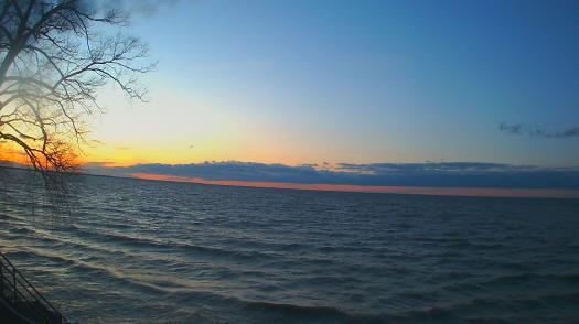 Weather camera view of Forest Lawn Beach.