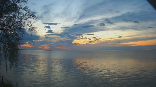 Weather camera view of Forest Lawn Beach.