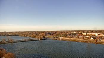 Weather camera view of Commerce Bank.